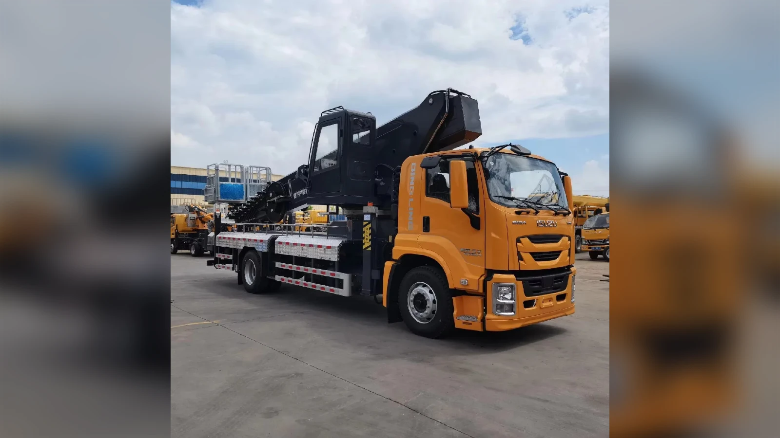 ISUZU 4x2 32m Telescopic Aerial Platform for Utility Crews