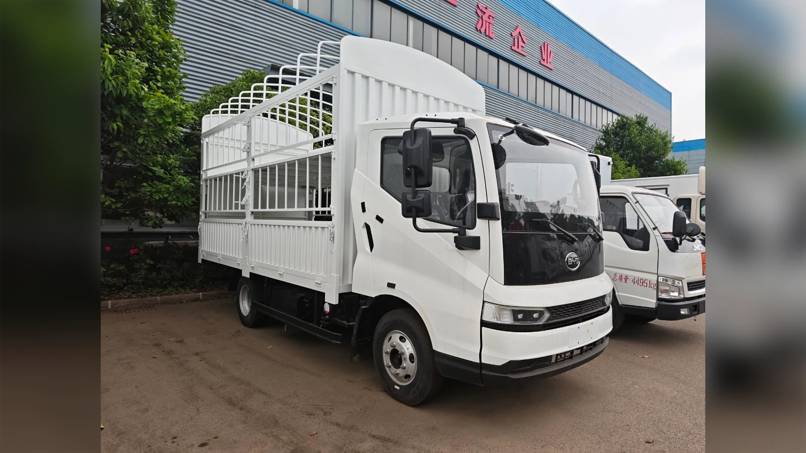 BYD T5 Pure Electric Stake-Body Cargo Truck for City Runs