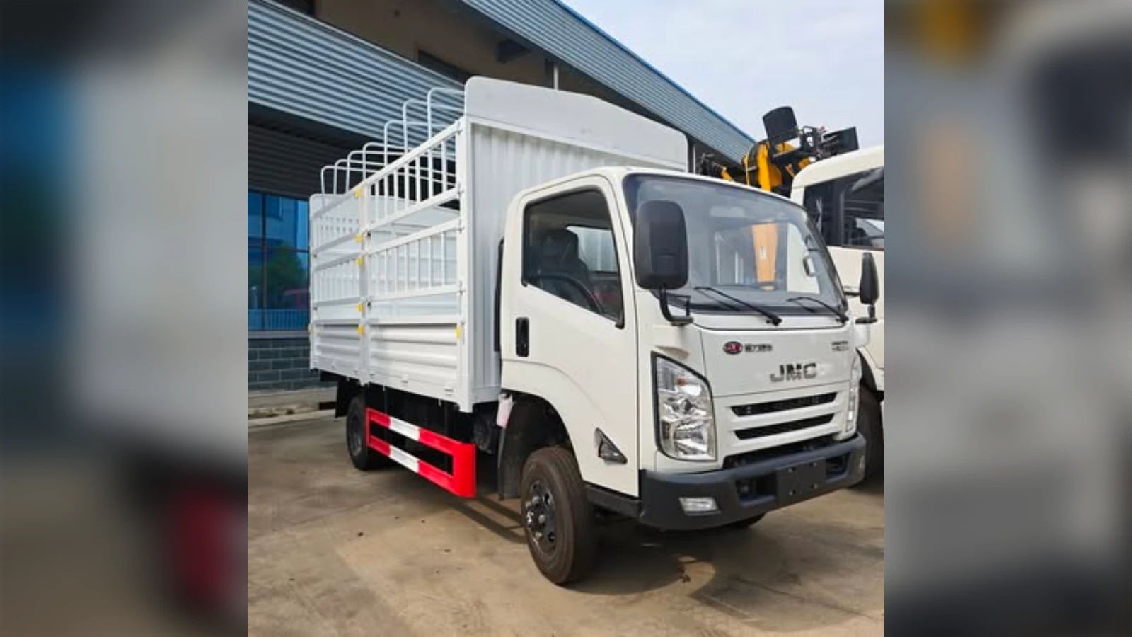 JMC 4x2 Stake-Bed Cargo Truck 8cbm for Farm & Building