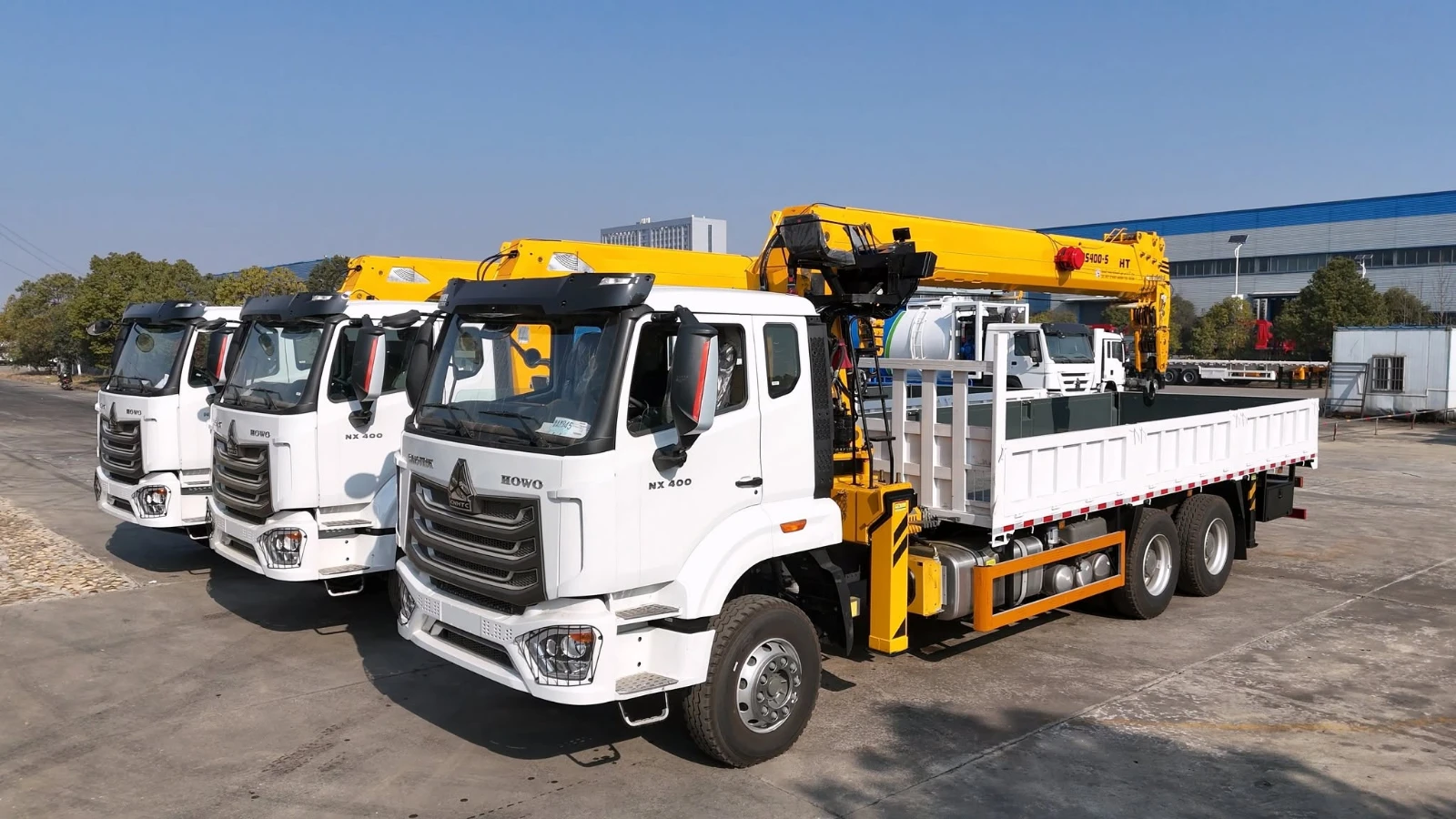 HOWO NX 6x4 with 10-Ton Knuckle Crane for Timber & Steel