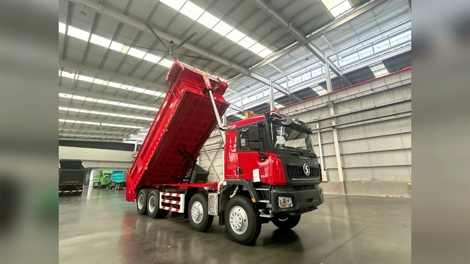 SHACMAN 8x4 31-Ton Heavy Dump Truck for Bulk Earthwork