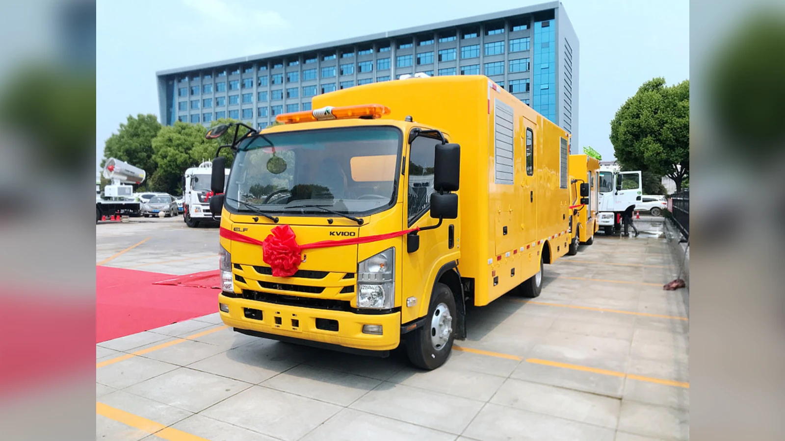 CLW 200kW Silent Mobile Power Supply Truck for Events