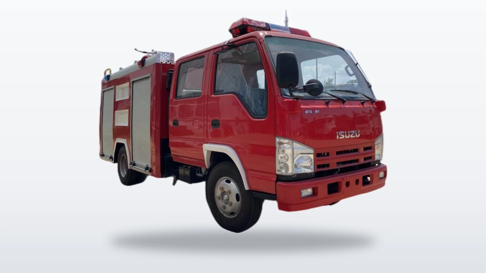 ISUZU ELF Light Water Tender for Narrow-Street Response