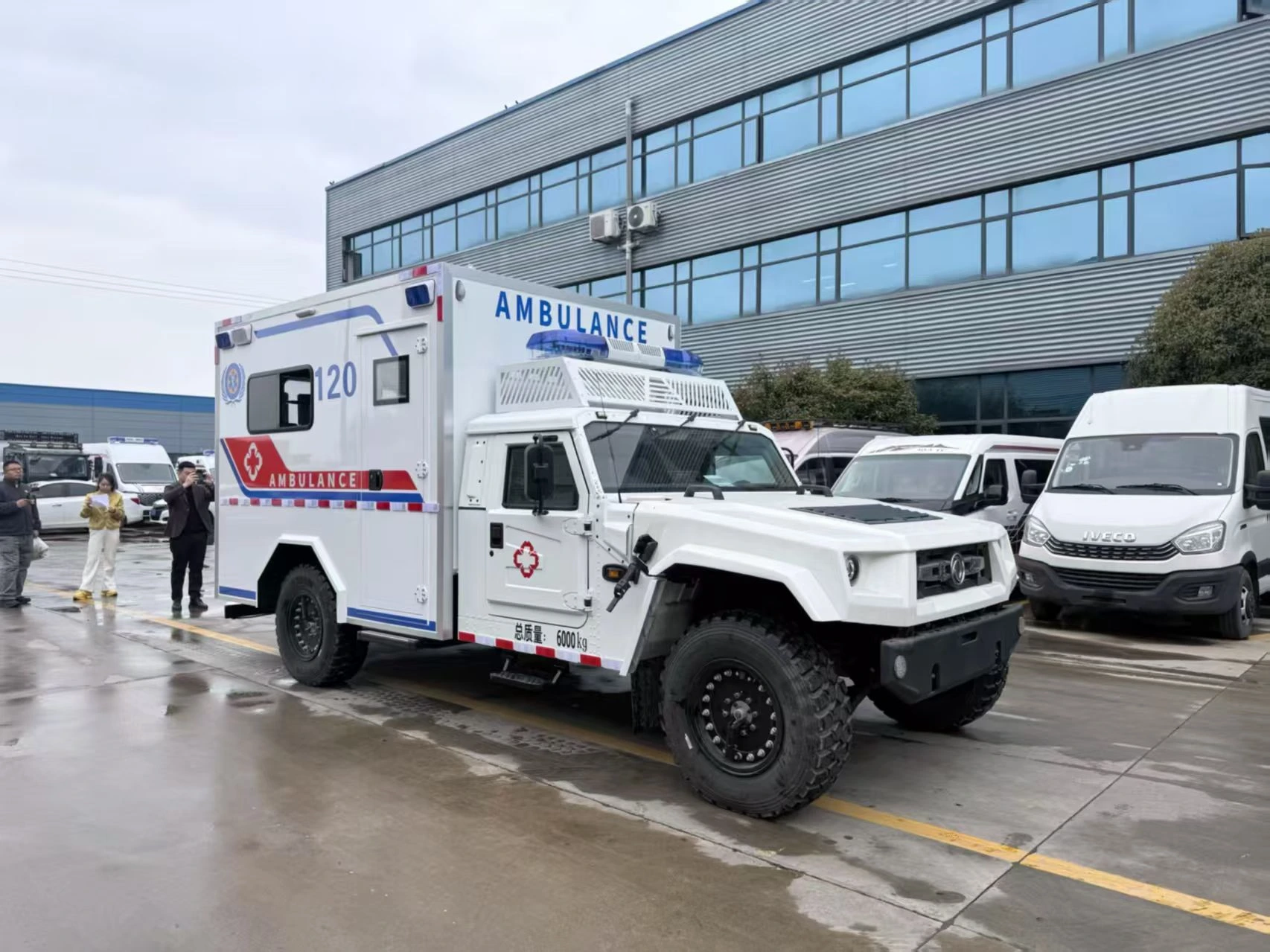 Brand New High Quality Dongfeng Warriors 4x4 Ambulance for Off-Road Rescue