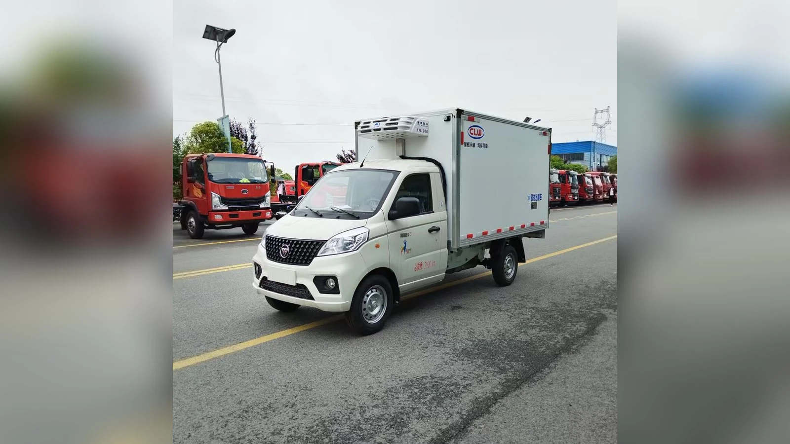 FOTON Mini Refrigerated Truck 4x2 Compact Cold Chain Van