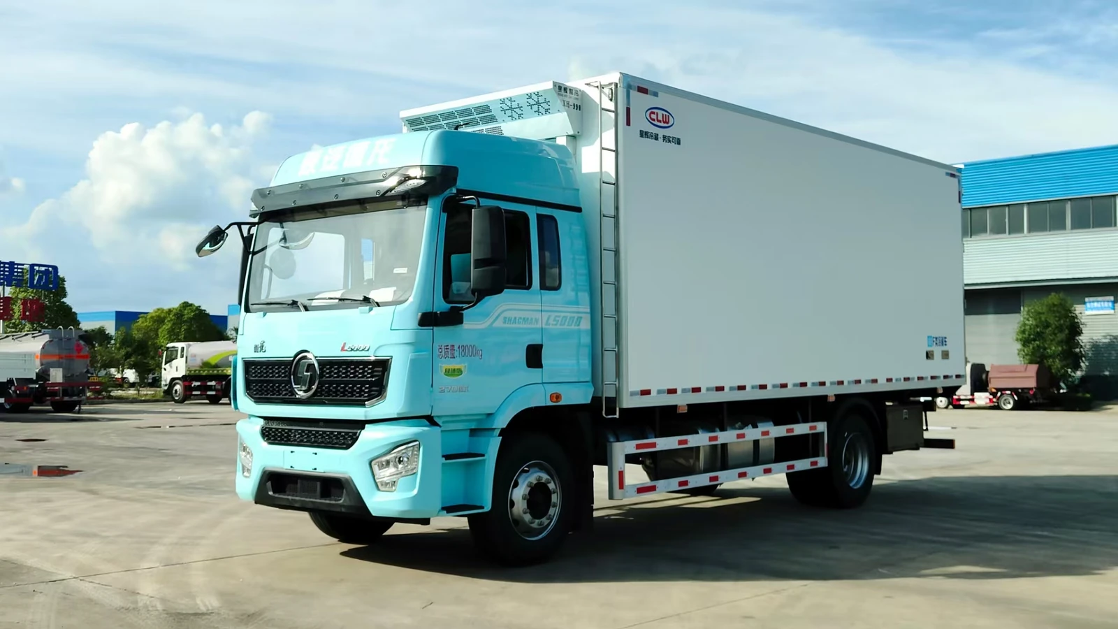 SHACMAN 4x2 Refrigerated Truck 6.8M Cold Chain Distribution