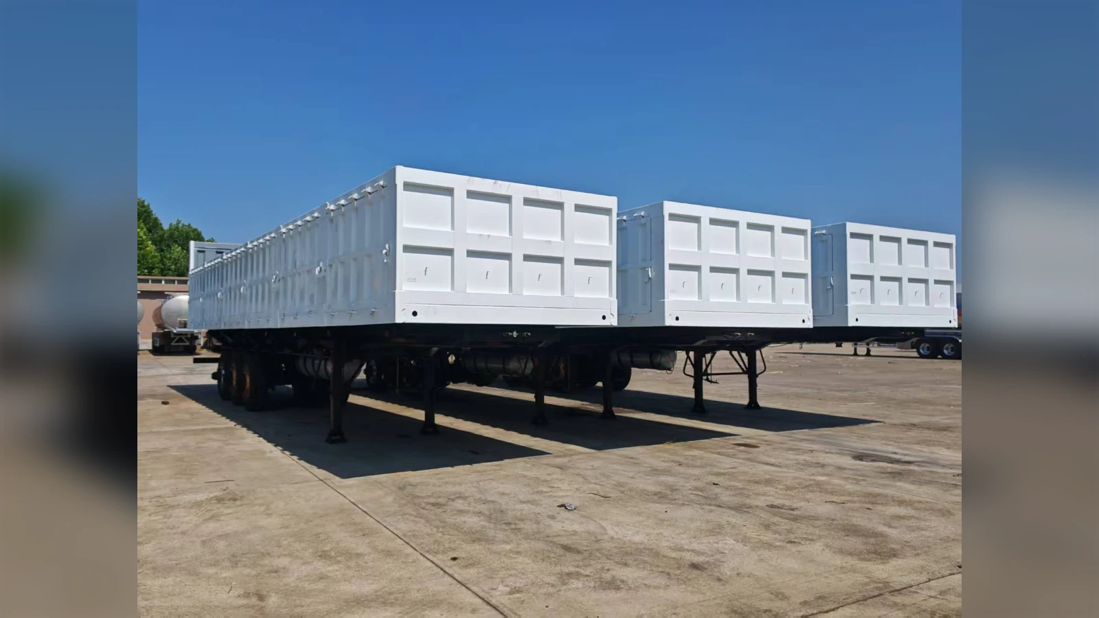 40ft 3-Axle Container Flatbed Semi-Trailer for Ports