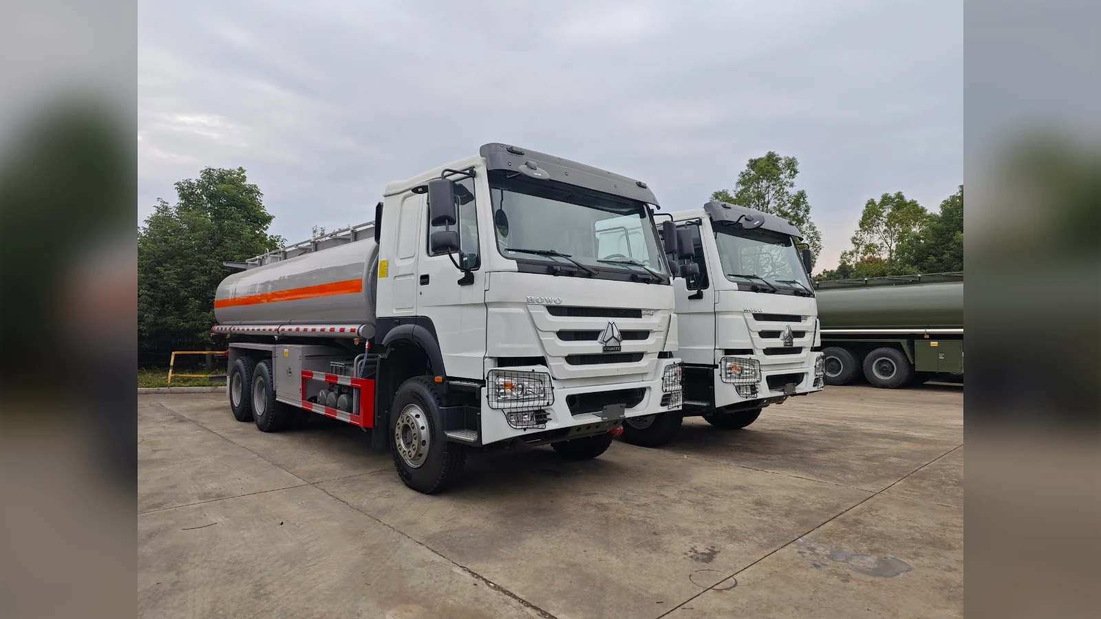 SINOTRUK 6x4 20cbm Oil Tanker with ISO Bottom Loading