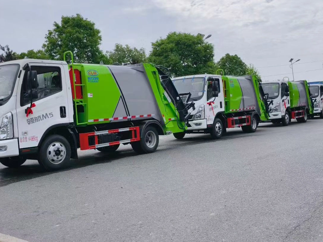 Loader line with open hoppers