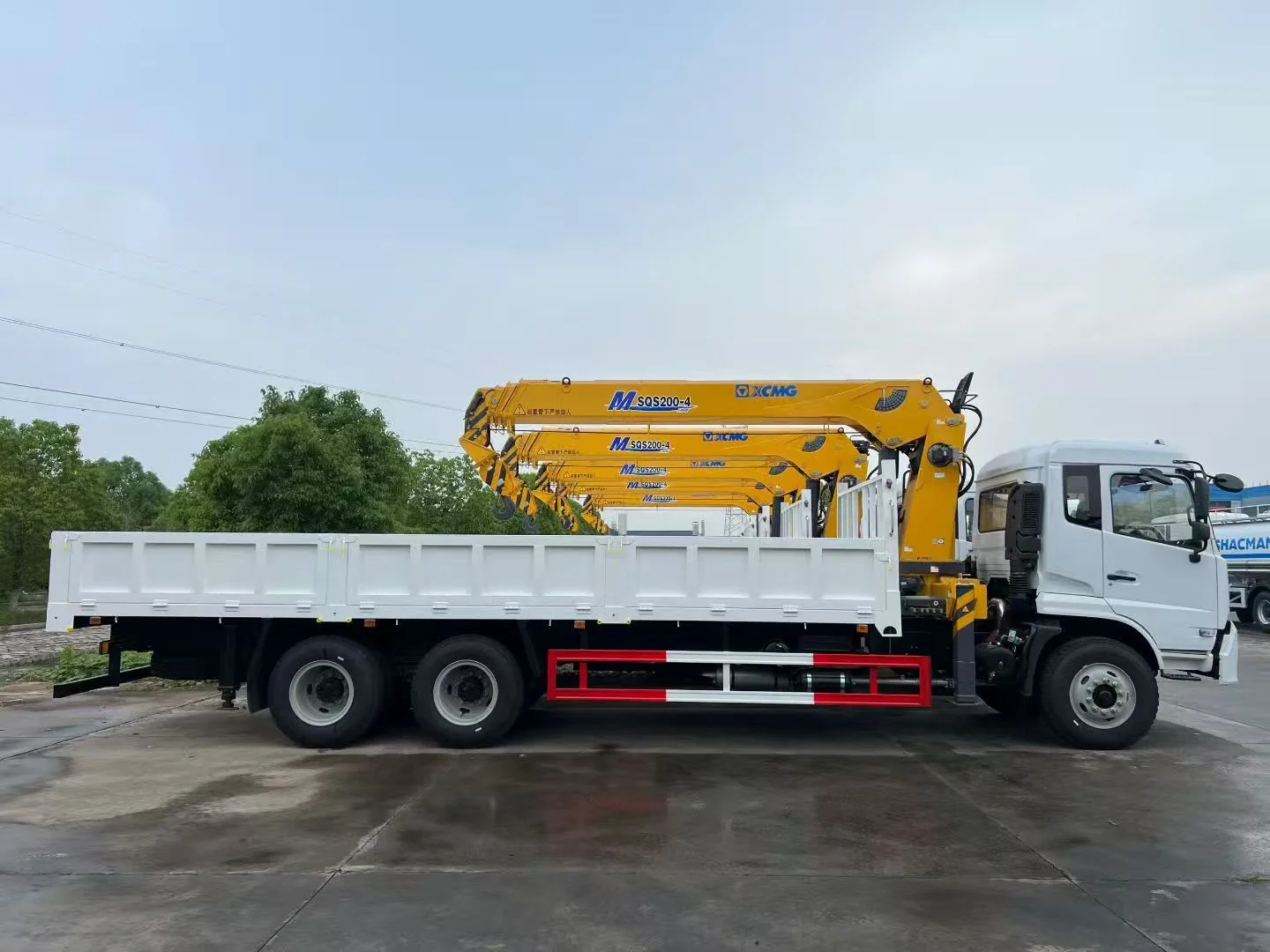 CLW truck-mounted crane side profile