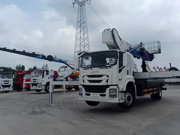 ISUZU Large Straight Boom 45M Aerial Work Truck High Reach Platform with Cab