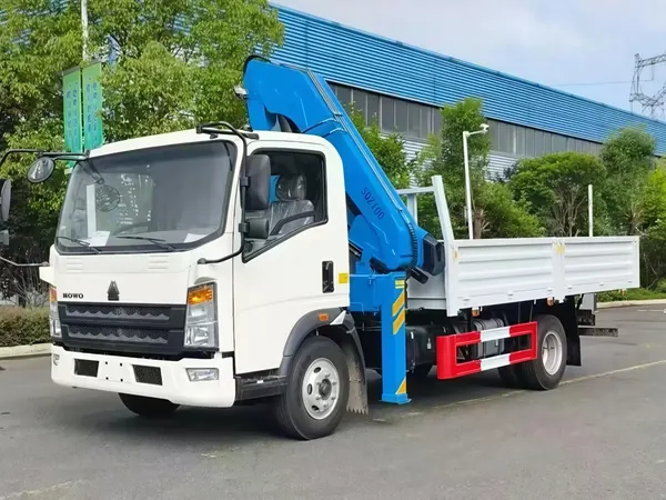 HOWO 4x2 Folding Boom Truck Mounted Crane for Sale SQZ100 Hydraulic Knuckle Boom Self Loader Truck