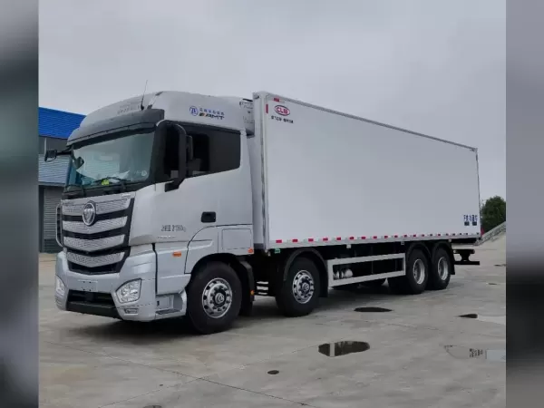 FOTON 8X4 26 cbm Refrigerated Box Truck for Cold-Chain Delivery