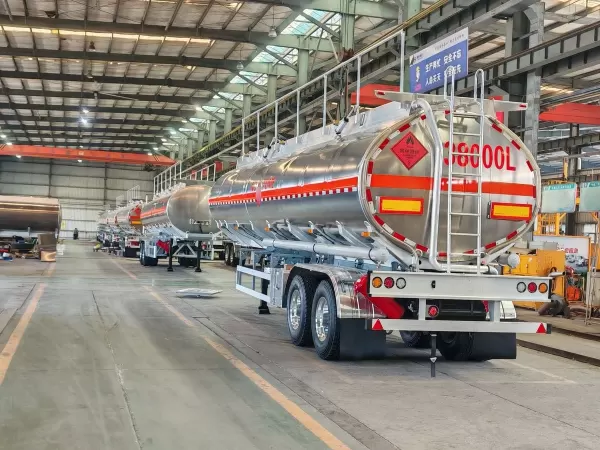 CLW 2-Axle Fuel Tanker Semi-Trailer Aluminium Petrol Diesel Bowser Trailer