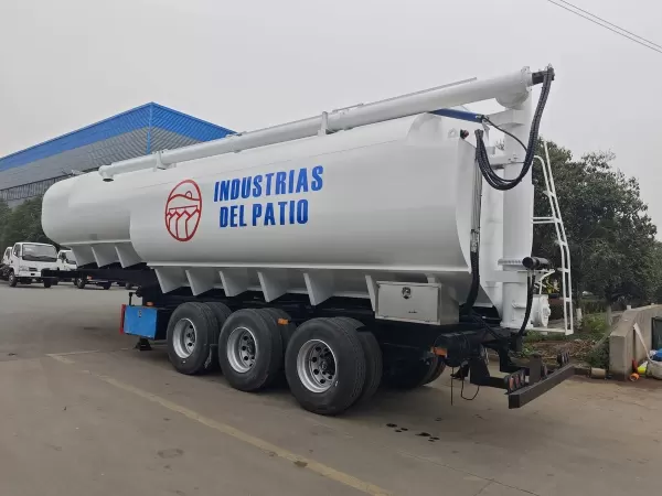 CLW 45-55m3 3-Axle Bulk Feed Semi-Trailer Pneumatic Unloading