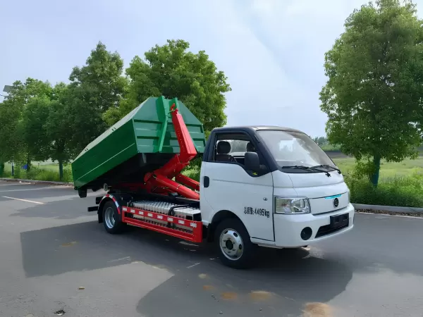 CLW Electric 5cbm Hook Lift Garbage Truck Zero-Emission Sanitation