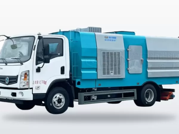 Dongfeng 4X2 Vacuum Sweeper Truck for All-Season Street Sweeping