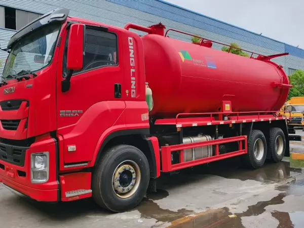 ISUZU 6x4 Sewage Suction Truck Red Vacuum Tank Heavy Duty Municipal Service