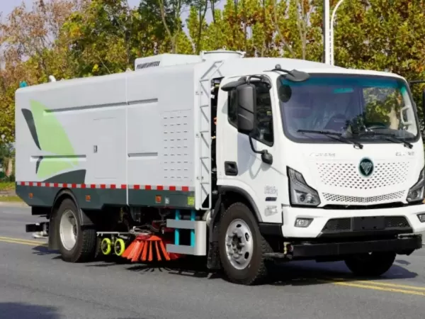 FOTON 8cbm Sweep-Suction Truck for Trunk Roads