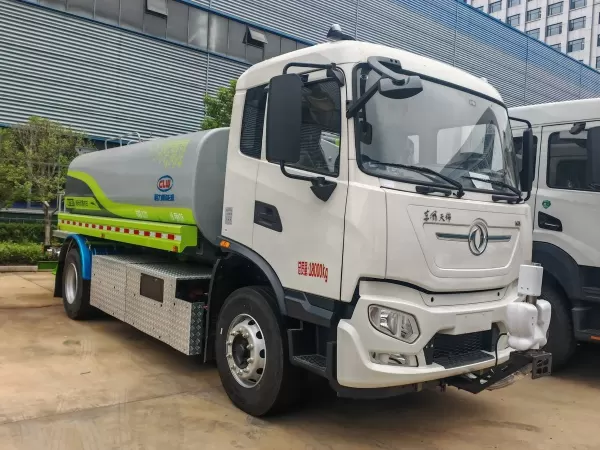 Dongfeng 4x2 Electric Water Sprinkler Truck Battery Road Flusher Zero Emission