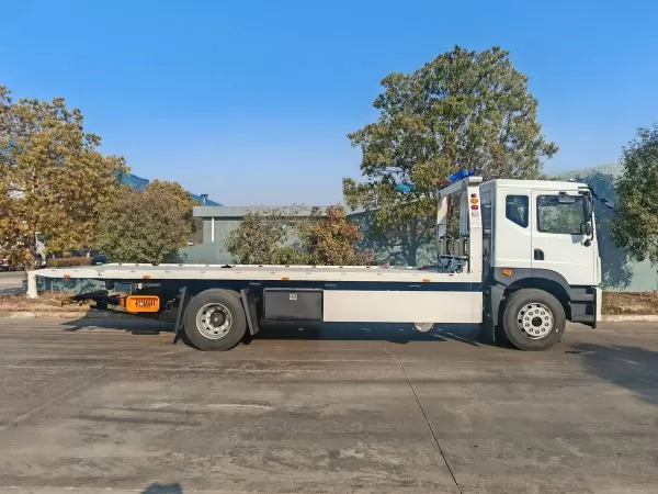 Dongfeng Huashen 4x2 Flatbed Wrecker Truck Road Rescue Vehicle