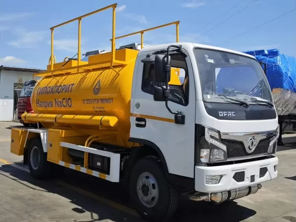 Dongfeng Duolika 8cbm Fuel Tank Truck for Blue-Plate Fuel Runs