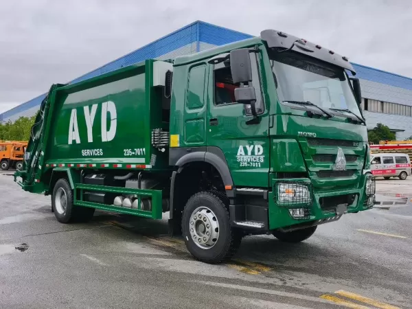SINOTRUK HOWO NX 4x2 290HP 12m3 Compactor Garbage Truck Export