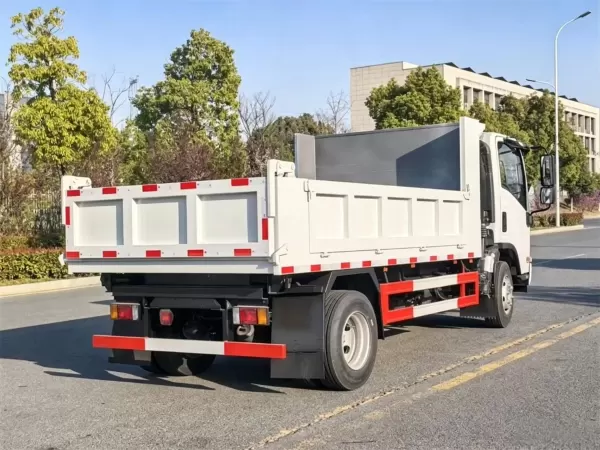 ISUZU ELF 4x2 Light Tipper for Urban Muck Runs
