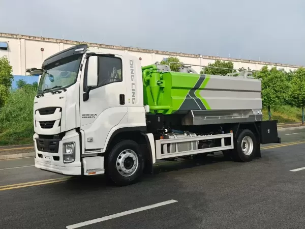 ISUZU FTR Combination Vacuum Truck | 8m³ Sewage + 4m³ Water Tank, 205Hp