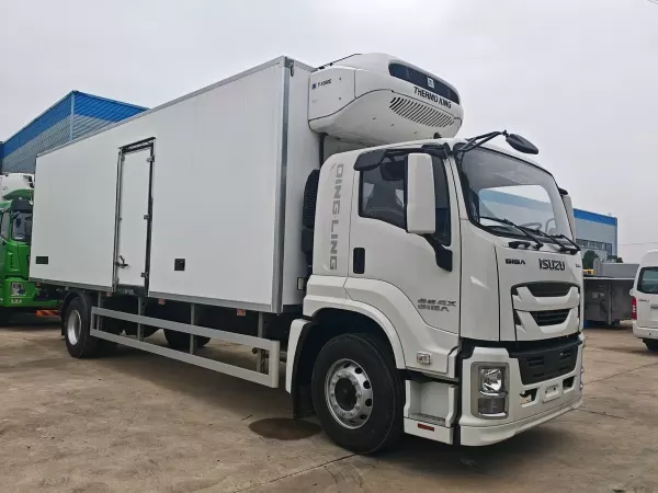 شاحنة تبريد ISUZU GIGA 4x2 15T سعة 58m3 ثيرمو كينغ مع رافعة خلفية للبيع