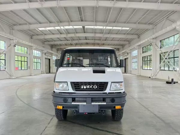 IVECO 4WD 13 Seats Mini Bus