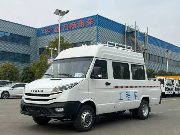 Фургон IVECO Daily на 13 мест для инженерных бригад, автомобиль техобслуживания и инспекции