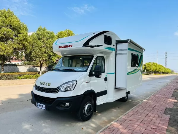 IVECO Luxury Class-C Motorhome for Travel & Living