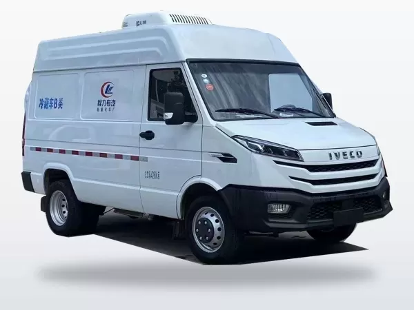 IVECO 4X2 8 cbm Refrigerated Van Truck for Urban Cold Chain