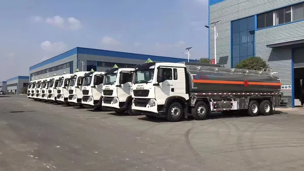 10 Units Sinotruk HOWO Twenty-Cubic-Metre Two-Compartment Fuel Tankers for Kazakhstan - CLW delivery case