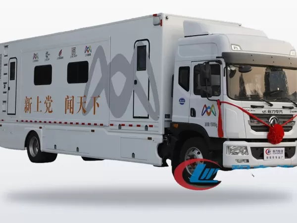 CLW Mobile LED Screen Truck for Ads & Live Broadcast