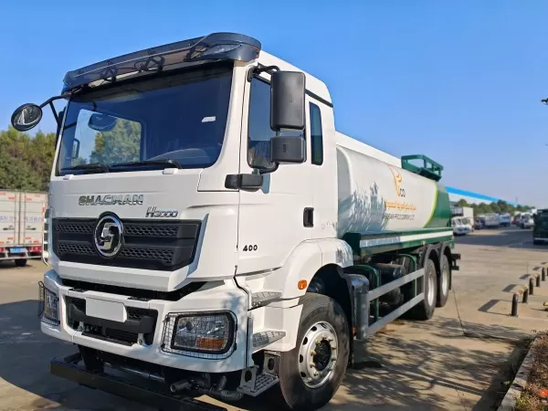 SHACMAN H3000 6x4 20CBM Water Sprinkler Truck Large Bowser for Gulf Road Contract