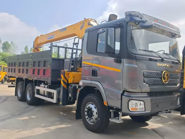 SHACMAN X3000 6x4 375HP Crane Truck XCMG SQS350 14T 4-Section Boom