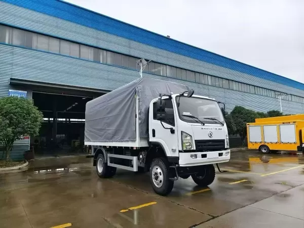 SHACMAN Xuande X9 4x2 Personnel Transport Truck Canvas Crew Body Light Duty