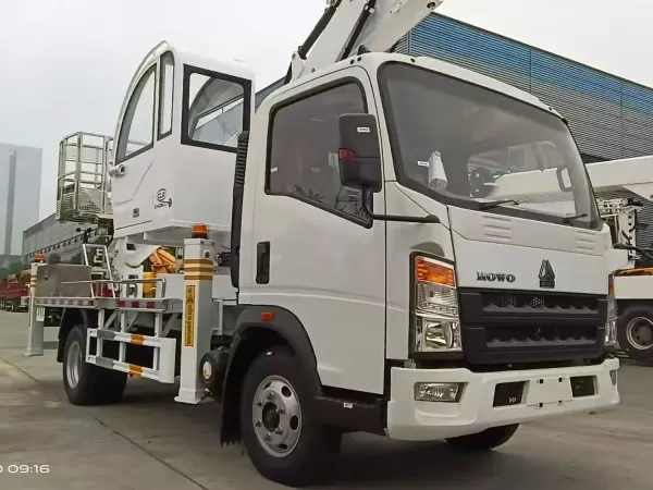 SINOTRUK 4x2 Aerial Work Truck Knuckle Boom with Upper Operator Cabin and Big Basket