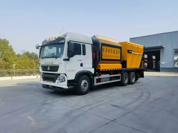 SINOTRUK 6x4 Synchronous Chip Sealer for Long Sections