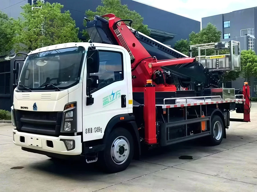 SINOTRUK HOWO 4x2 22 m Camion Nacelle à Flèche Pliable 12,5 t Panier Inox pour Maintenance Réseaux