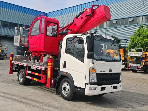 SINOTRUK HOWO 4x2 Light Aerial Work Truck Telescopic Boom Bucket Lift for Sale