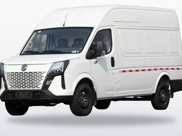 Dongfeng 4X2 8 cbm Refrigerated Van Truck for Urban Cold Chain